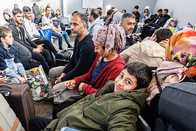 Kommen viele Flchtlinge nur wegen der...Nein, sagt der konom Herbert Brcker.  | Foto: Boris Roessler (dpa)