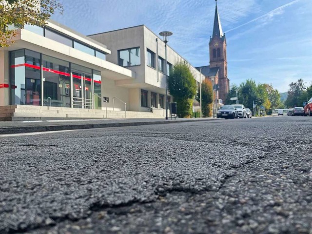 Mit der anstehenden Sanierung der Adol...dt in uerst schlechtem Zustand sind.  | Foto: Nicolai Kapitz