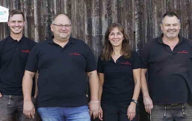 Philipp Ebner, der Jubilar Bernhard Du... Martina und Andreas Ebner (von links)  | Foto: Reinhard Herbrig