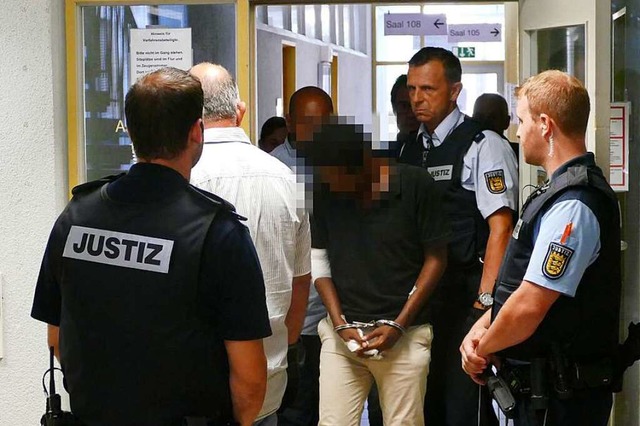 Der Mann, der 2018 einen Arzt ttete, am Amtsgericht Offenburg.  | Foto: Helmut Seller