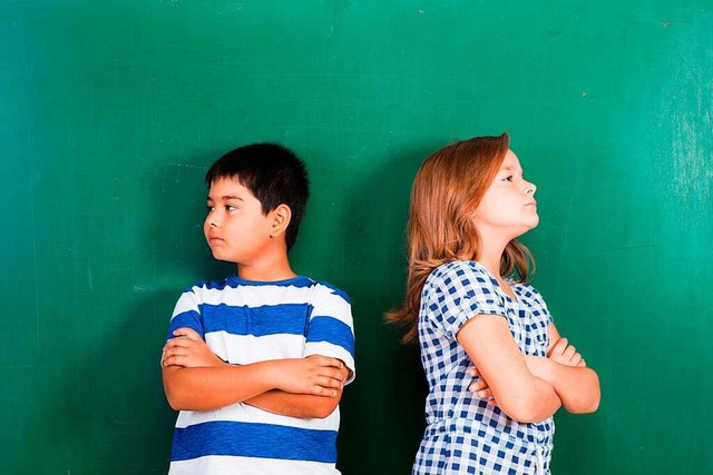 Wenn es Streit zwischen Kindern gibt, ... Streitschlichter helfen (Symbolbild).  | Foto: Picture-Factory