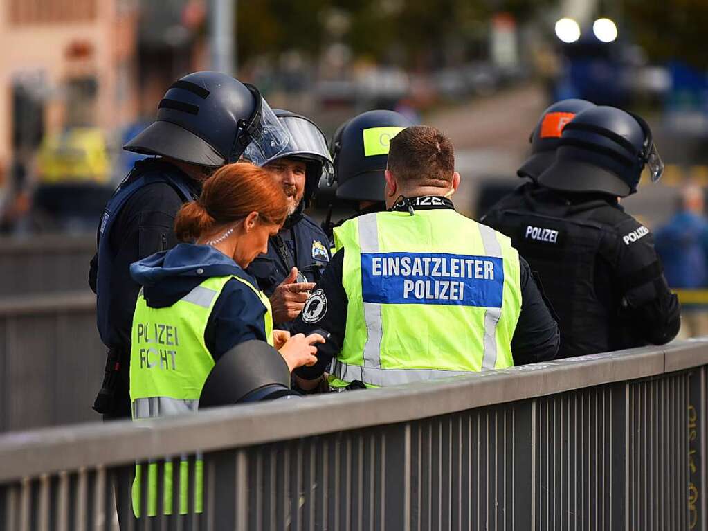 Nicht bewilligte Demo von „Baselnazifrei“