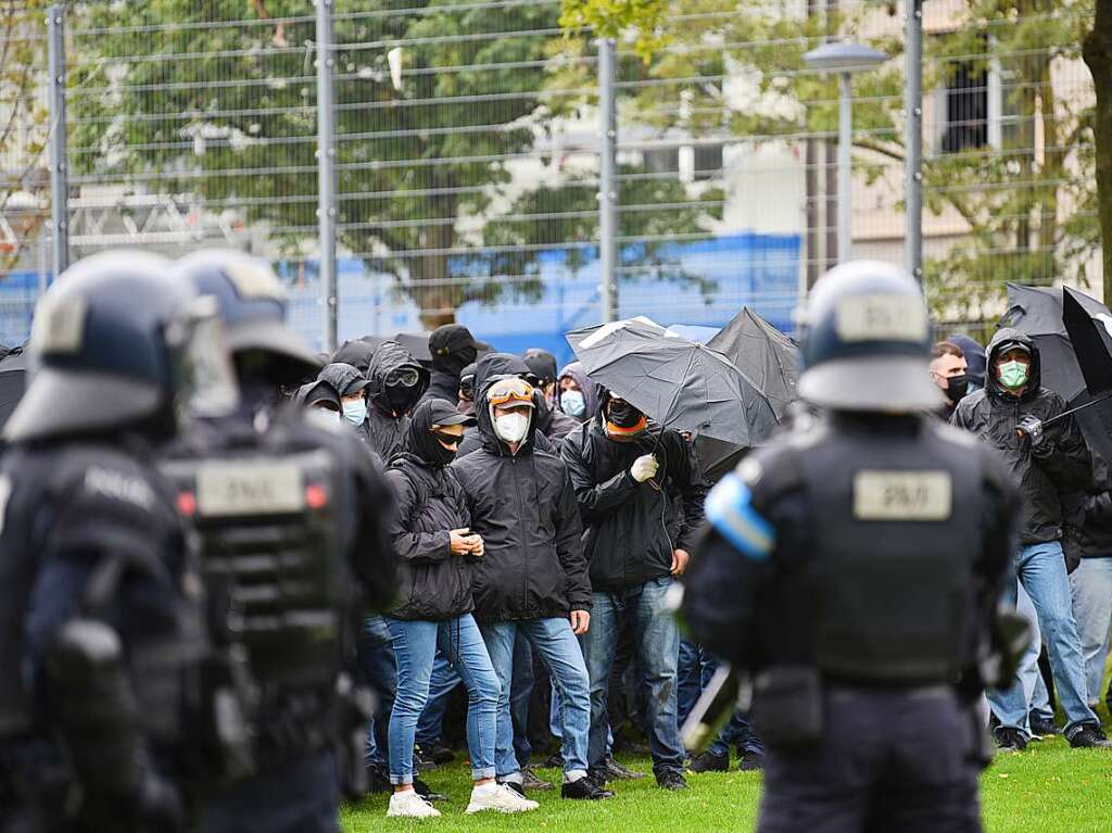 Nicht bewilligte Demo von „Baselnazifrei“