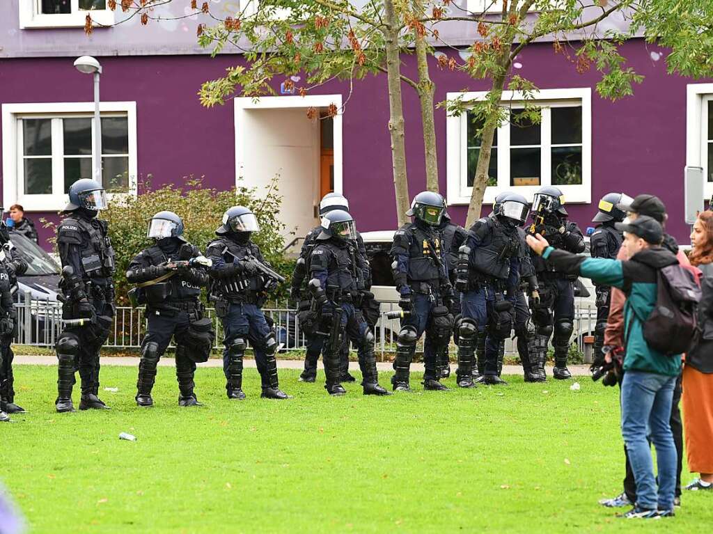 Nicht bewilligte Demo von „Baselnazifrei“