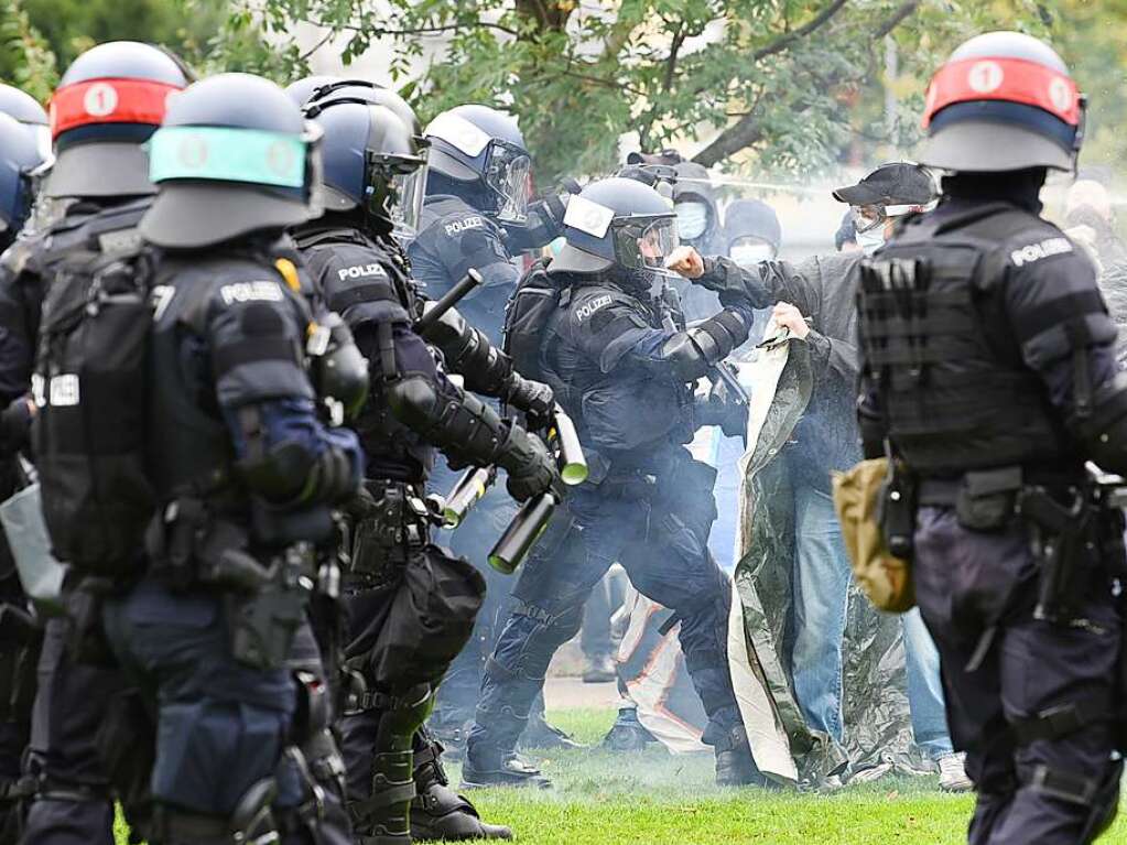 Nicht bewilligte Demo von „Baselnazifrei“