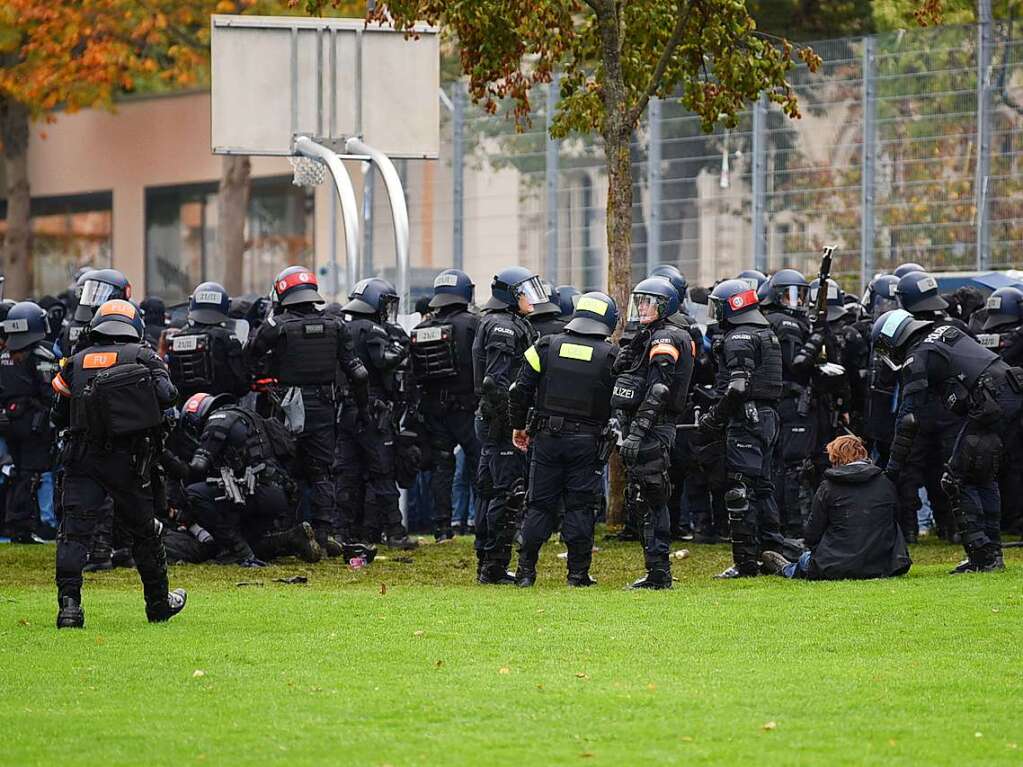 Nicht bewilligte Demo von „Baselnazifrei“