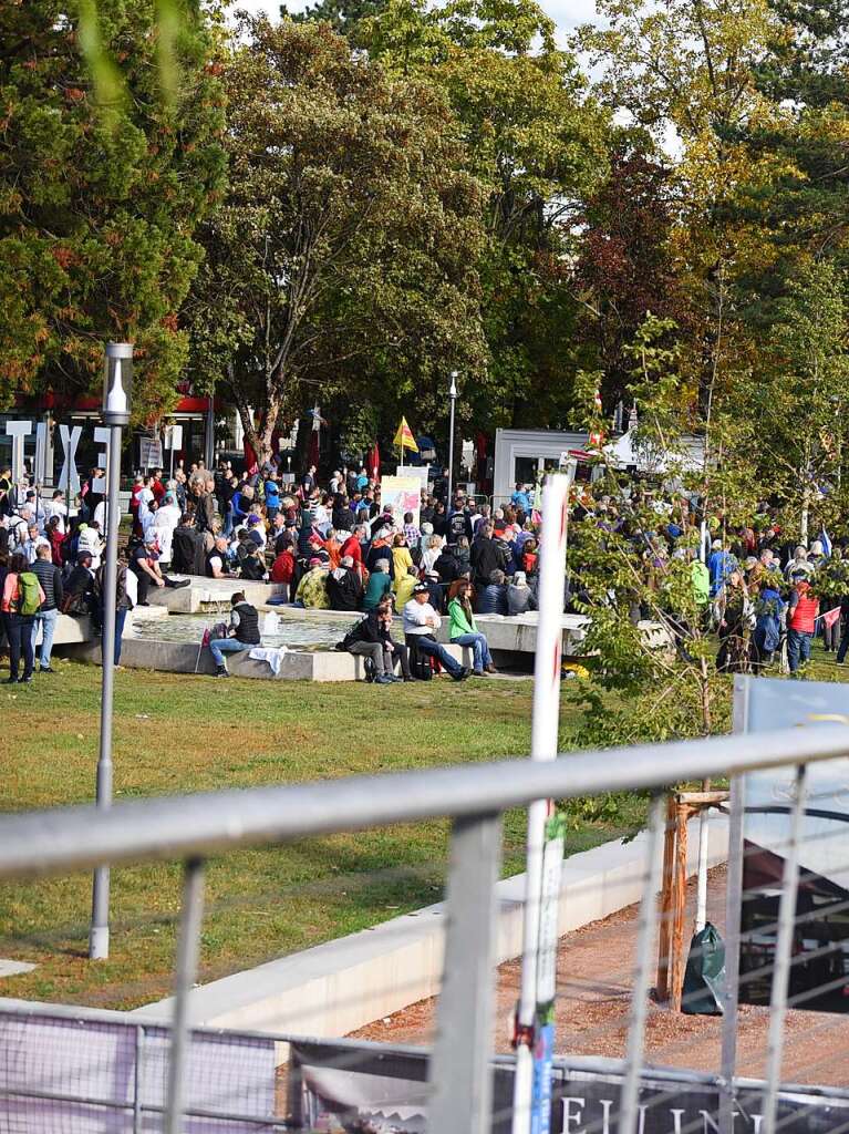 Demonstration und Gegenkundgebung in Weil am Rhein