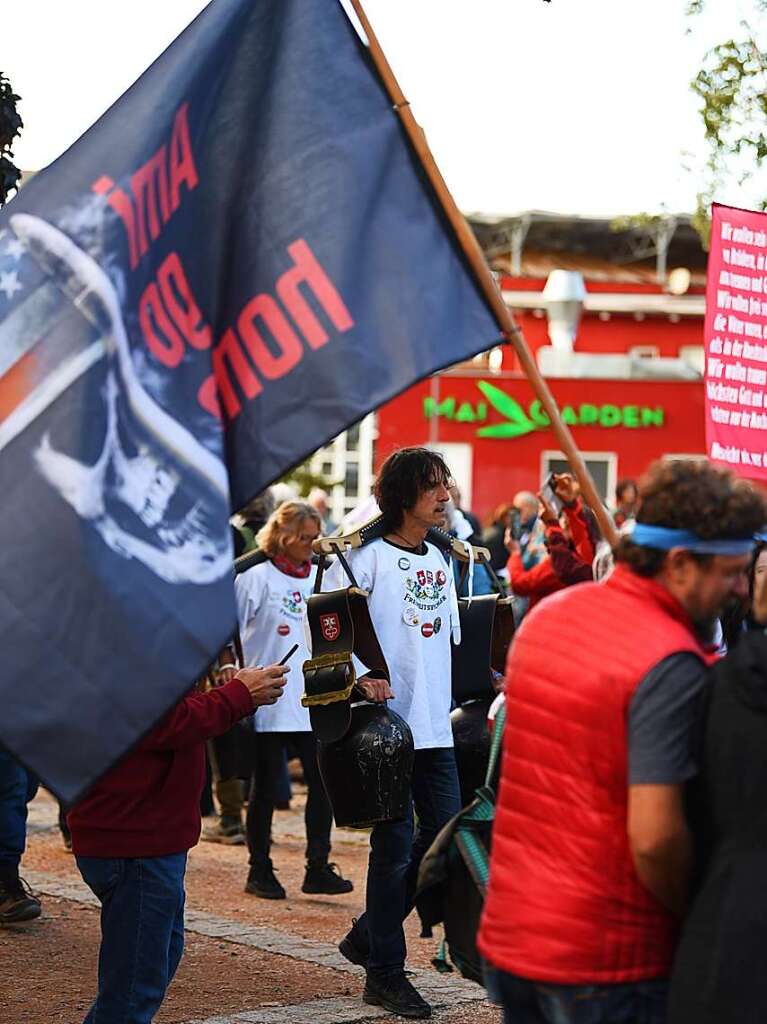 Demonstration und Gegenkundgebung in Weil am Rhein