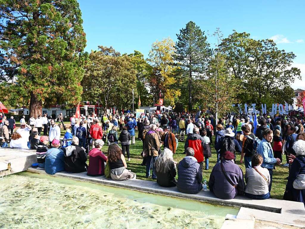 Demonstration und Gegenkundgebung in Weil am Rhein