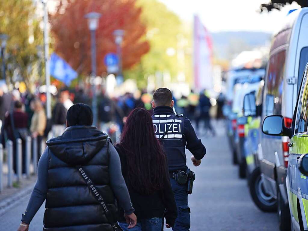 Demonstration und Gegenkundgebung in Weil am Rhein