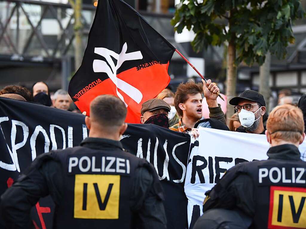 Demonstration und Gegenkundgebung in Weil am Rhein