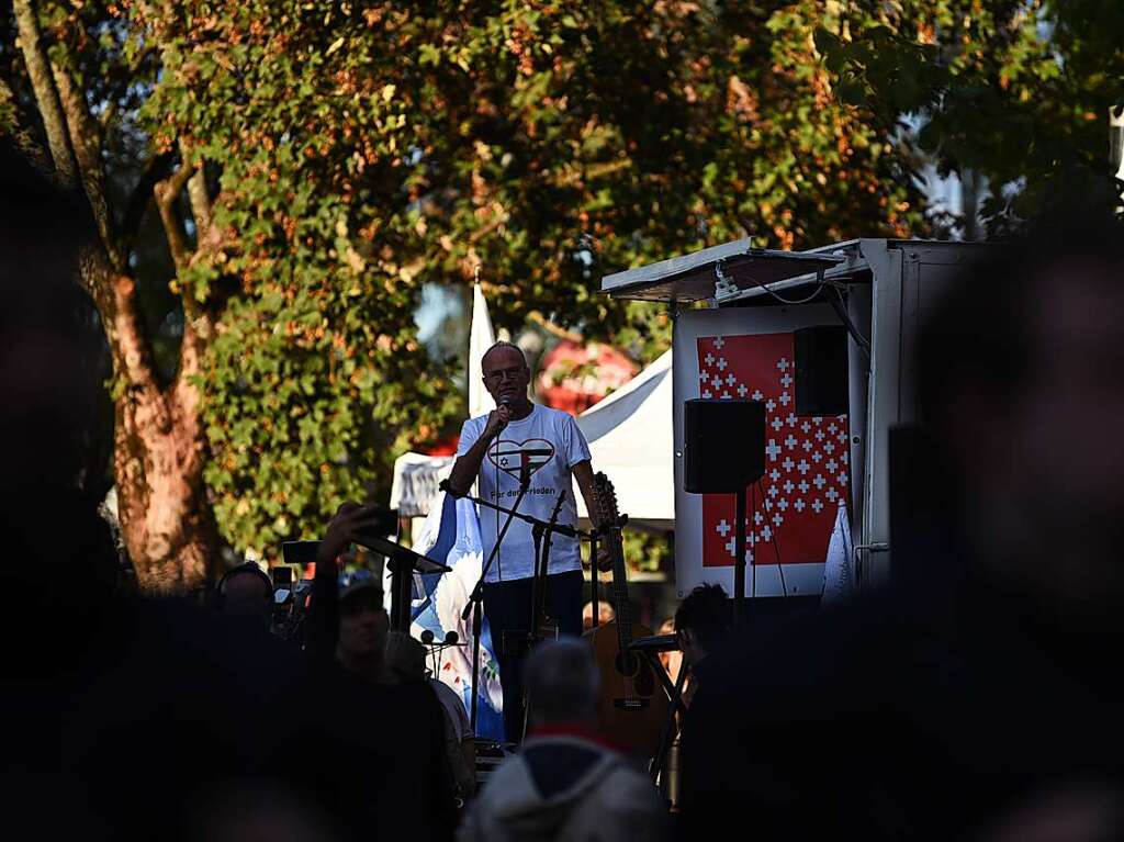 Demonstration und Gegenkundgebung in Weil am Rhein