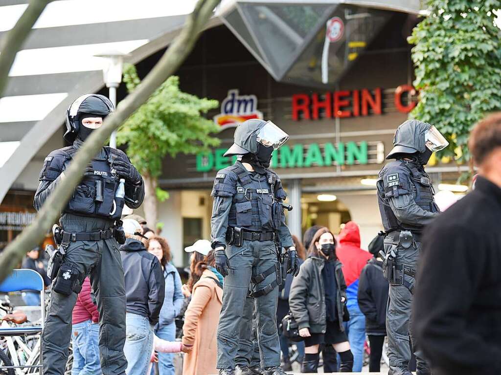 Demonstration und Gegenkundgebung in Weil am Rhein