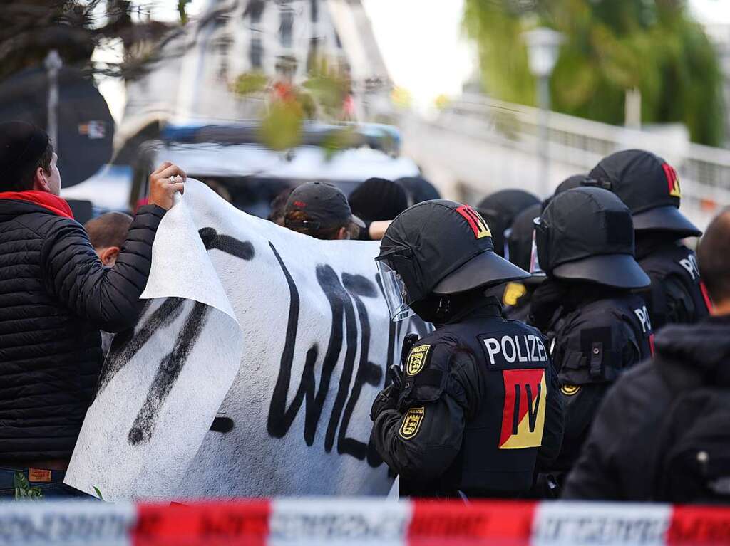 Demonstration und Gegenkundgebung in Weil am Rhein