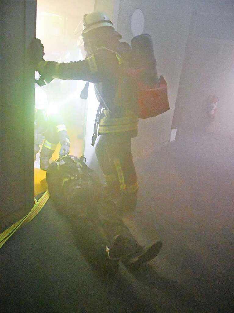 Abschlussbung der Feuerwehr Lrrach im Rathaus