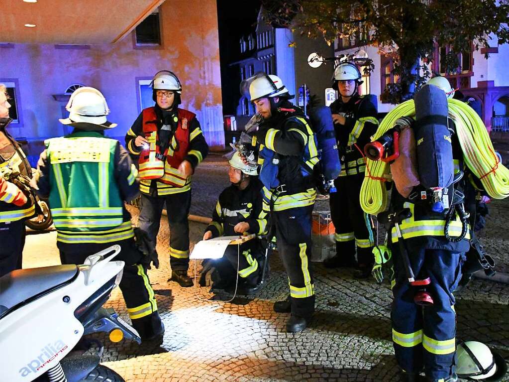 Abschlussbung der Feuerwehr Lrrach im Rathaus