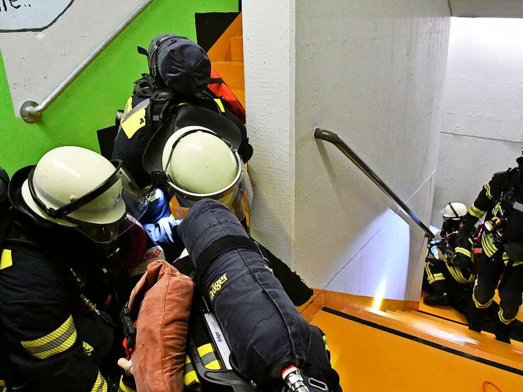 Abschlussbung der Feuerwehr Lrrach im Rathaus