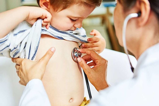 Einen Termin beim Kinderarzt zu bekomm...tern in der Ortenau immer schwieriger.  | Foto: Robert Kneschke