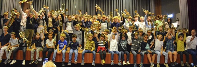Voller Blechblserklang aus 85 Instrum...Blechblsertagen der Jugendmusikschule  | Foto: Gabriele Hennicke