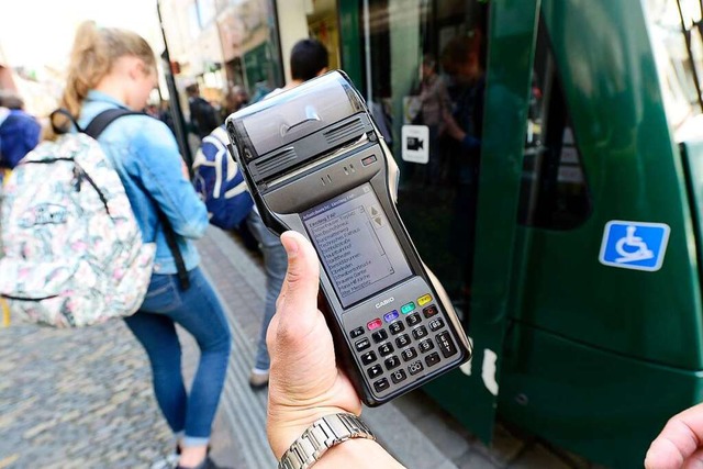 Ertappten Schwarzfahrern spuckt das Le...rungsentgelt aus. Manchmal zu unrecht.  | Foto: Ingo Schneider