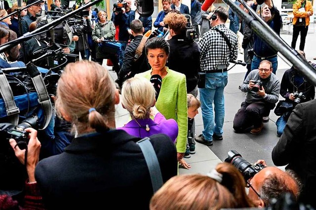 Im Mittelpunkt wie lange nicht mehr: Sahra Wagenknecht  | Foto: JOHN MACDOUGALL (AFP)