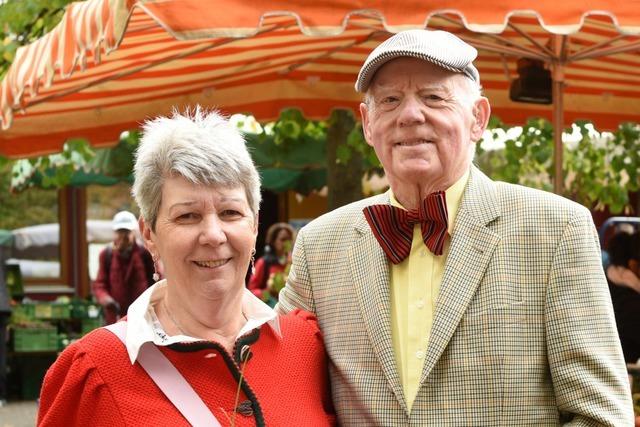 Freiburger Paar feiert Silberhochzeit und 25 Jahre Stadtteilmarkt in St. Georgen