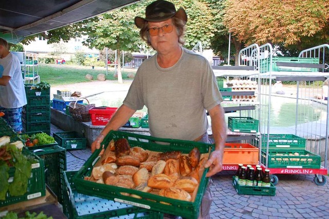 Peter Schmitt vom Theresiahof hat sich...logischen Landwirtschaft verschreiben.  | Foto: Petra Wunderle