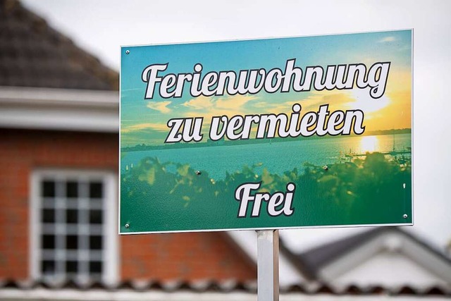 Antrge auf den Bau von Ferienwohnungen werden oft kritisch gesehen.  | Foto: picture alliance/dpa | Stefan Sauer