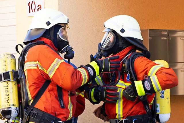 Vllig fr die Feuerwehr begeistert &#...legt, um einen Einsatz zu provozieren.  | Foto: Hubert Gemmert