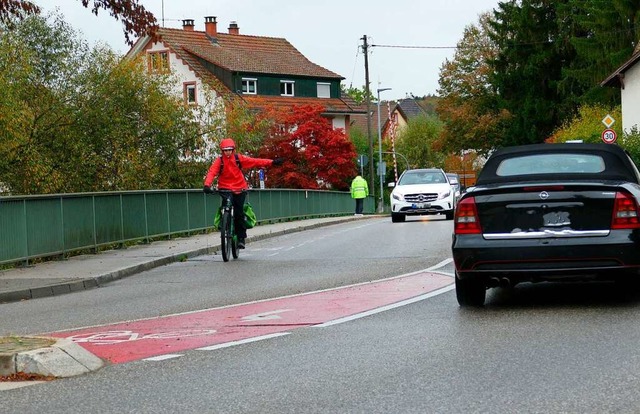 Gefhrlich fr Radfahrer: Die Wiesebrcke in Steinen.  | Foto: Martina David-Wenk