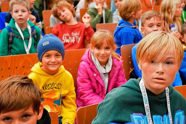 Hunderte Kinder haben die Abschlussvor...nderuni im Haus der Begegnung besucht.  | Foto: Heinz und Monika Vollmar