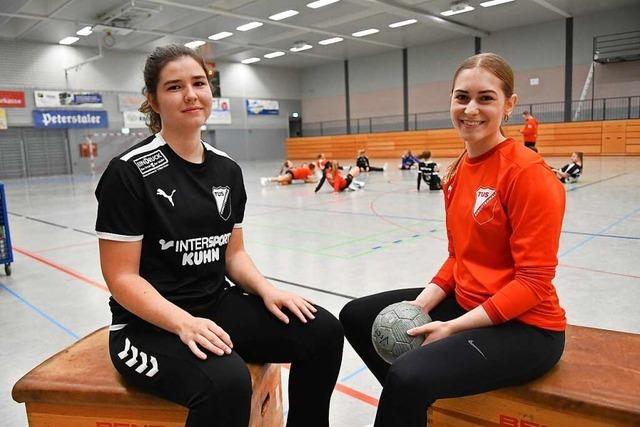 Gemeinsames Schicksal Kreuzbandriss: Wie die Handballerinnen Milena Muttach und Line Rieder damit umgehen