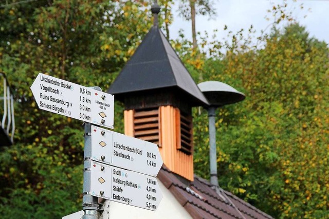 Das Glcklein auf dem frheren Spritzenhaus in Ltschenbach  | Foto: Rolf-Dieter Kanmacher