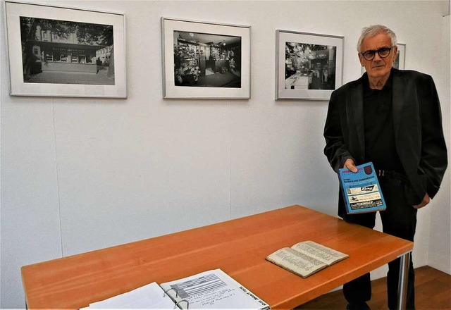 Adressbcher von 1920 und aus den 1960...bei, die Geschfte richtig zuzuordnen.  | Foto: Sylvia-Karina Jahn