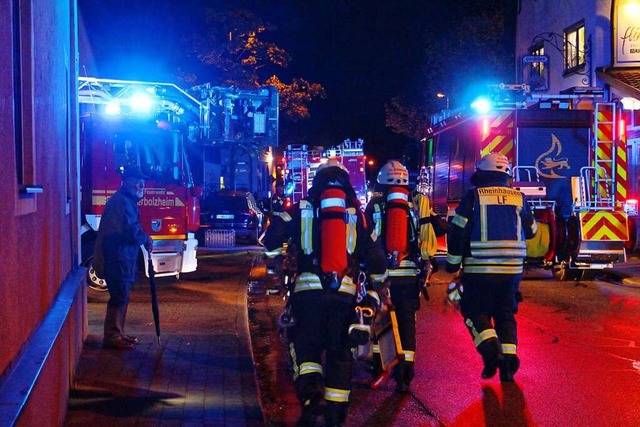 Alarmbung der Feuerwehren Rheinhausen... und Rust am Mittwoch in Niederhausen.  | Foto: Ruth Seitz