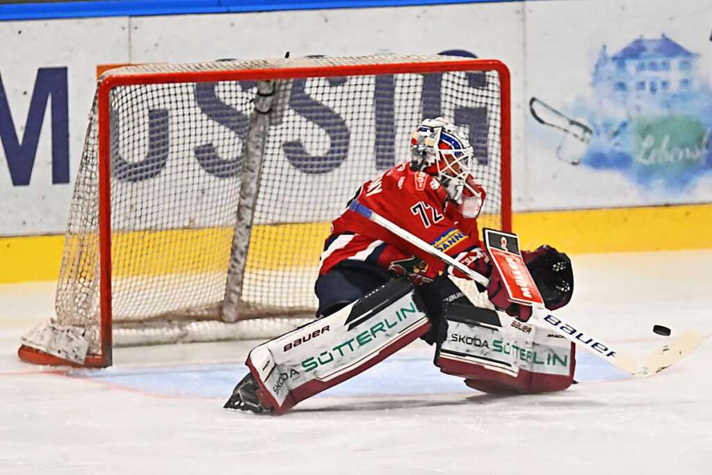 Disappointing Loss for EHC Freiburg against Krefeld Pinguins After Two Consecutive Wins in DEL2