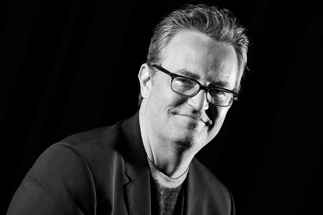 Matthew Perry im Jahr 2015: Der 54-Jh... wurde tot in seinem Haus aufgefunden.  | Foto: Brian Ach (dpa)