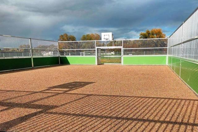Der neue Kickplatz in Kenzingen ist noch ohne Grün