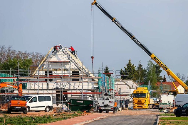 Immobilien sind auch ohne Steuerbelastung ein teurer Spa.  | Foto: Jan Woitas