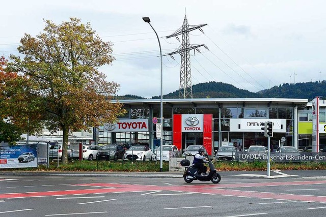 Die Emil-Frey-Gruppe hat das Autohaus ...ommen und ein Toyota-Zentrum erffnet.  | Foto: Ingo Schneider