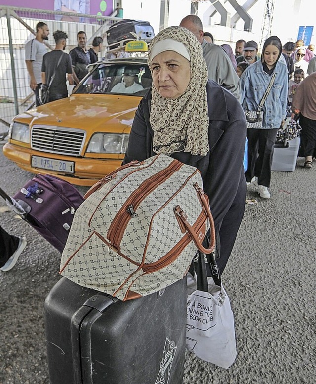 Ausreise am Grenzbergang Rafah  | Foto: Abed Rahim Khatib (dpa)