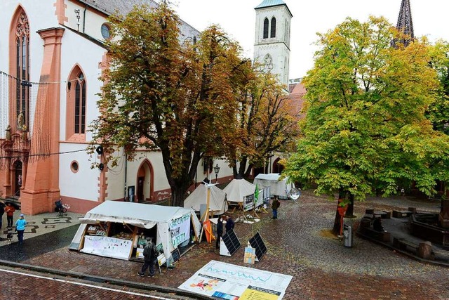 Mssen bis Dienstagnacht gerumt sein:...e des Klimacamps auf dem Rathausplatz.  | Foto: Ingo Schneider