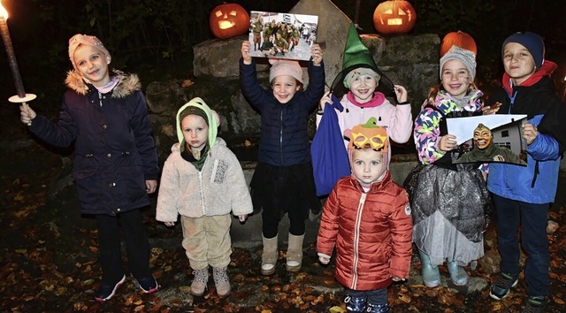 Grenzacher Kinder haben an Halloween d...hichte der sagenhaften Figur erzhlt.   | Foto: Heinz und Monika Vollmar