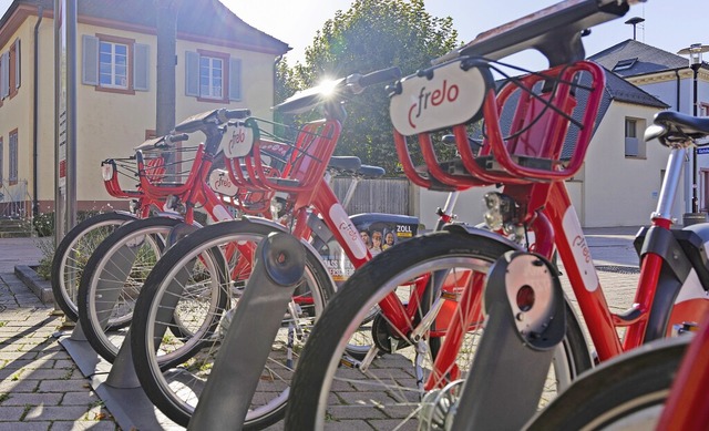 Frelo-Fahrrder zum Ausleihen sind ln...ur in der Stadt Freiburg anzutreffen.   | Foto: Hubert Gemmert