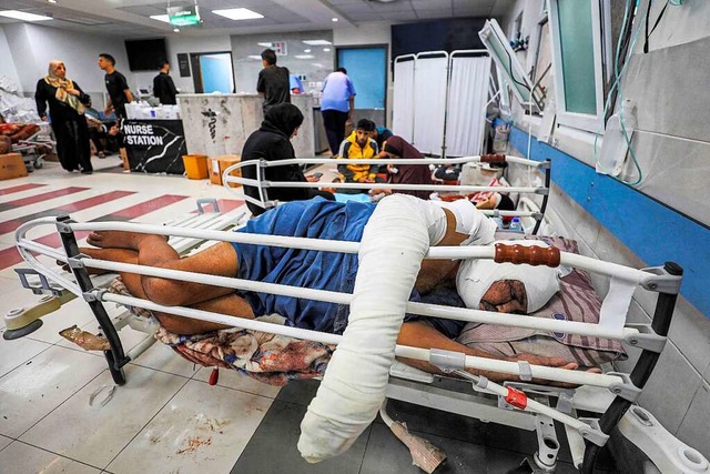 Ein Opfer eines Bombenangriffs in einem Krankenhaus in Gaza-Stadt  | Foto: DAWOOD NEMER (AFP)