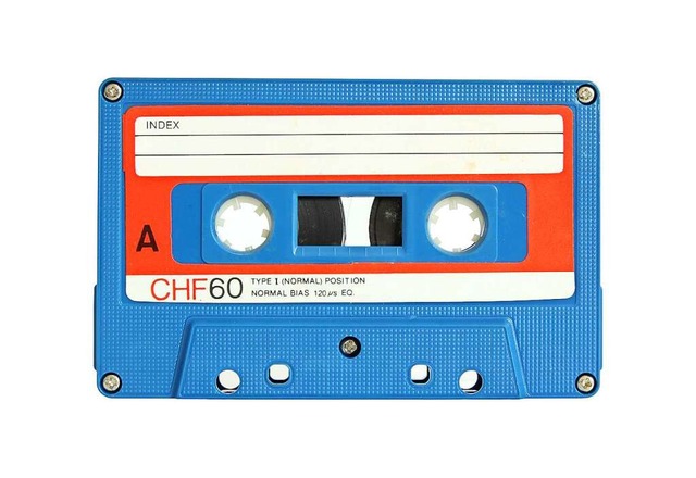 Eine Kassette. Damit konnte man Hrspiele oder Musik aufnehmen und abspielen.  | Foto: aopsan - Fotolia