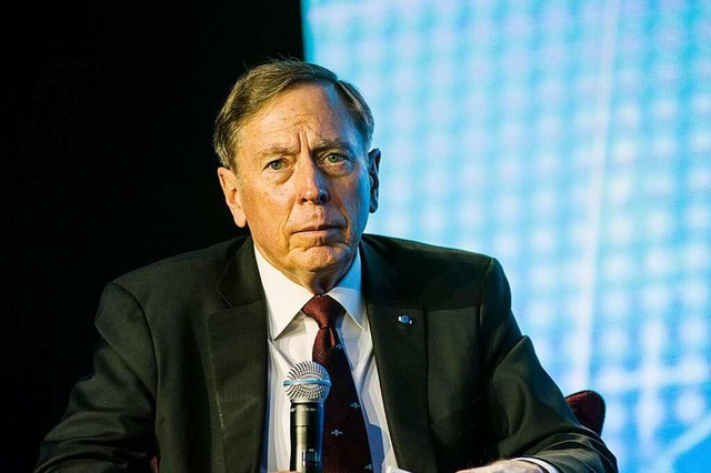 David Petraeus  | Foto: Attila Husejnow (imago)