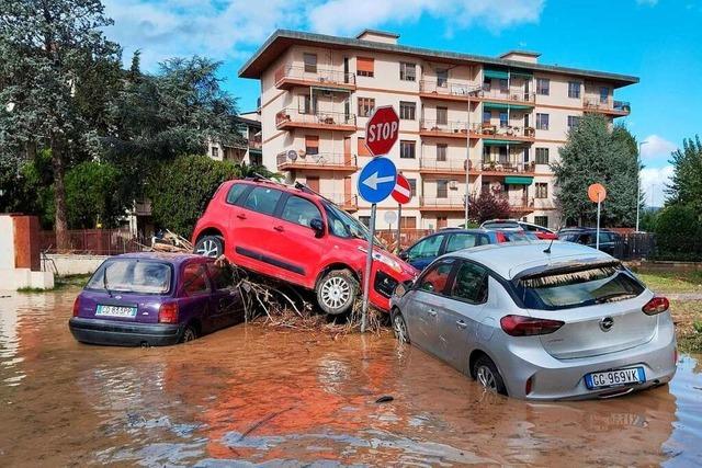 Aufrumarbeiten nach Unwettern in Italien - doch es gibt neue Wetterwarnungen
