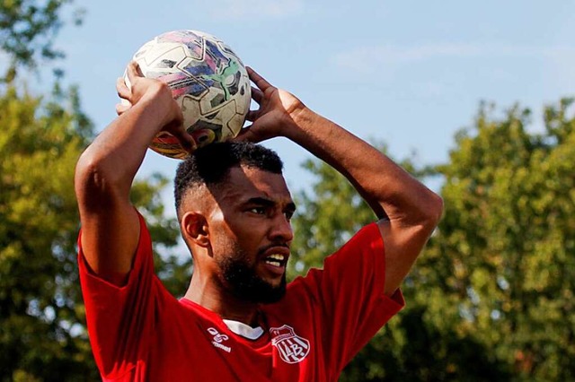 Traf zum 1:2 in der Nachspielzeit: FVLB-Strmer Paul Rohdenburg  | Foto: Matthias Konzok