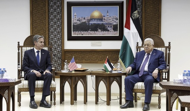 US-Auenminister Blinken mchte, dass ...n Mahmud Abbas nach  Gaza zurckkehrt.  | Foto: JONATHAN ERNST (AFP)